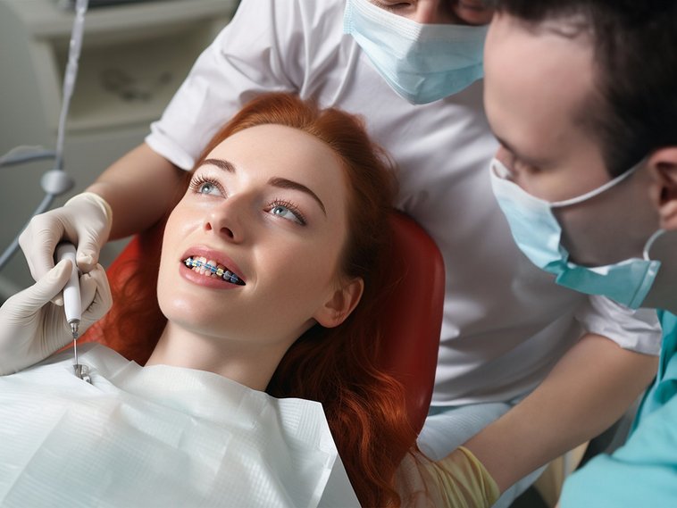 Zahnkorrekturen mittels modernster Technik